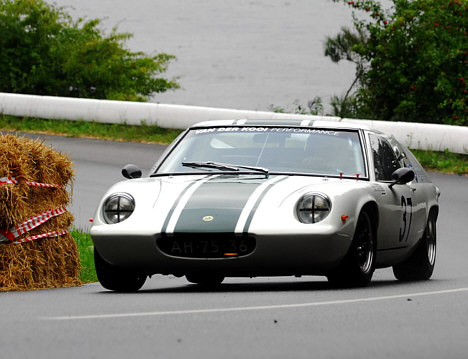 Hollænderen Jan van der Kooi vandt Munkebjerg Hill Climb for to år siden i en Lotus Europa fra 1967. Han kører efter sejren igen i år.